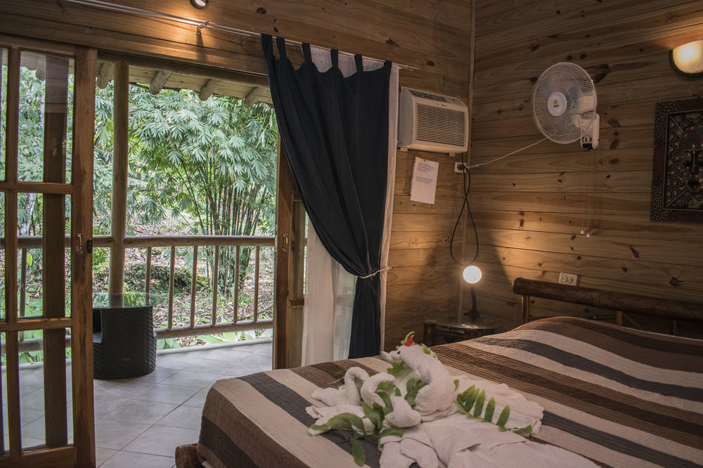 Bugabutik Hotel Resort Cocles Beach Exterior foto